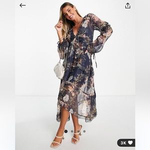 ASOS CURRENT SEASON!! Tiered midi dress in navy floral print.  Size US 4 NWT